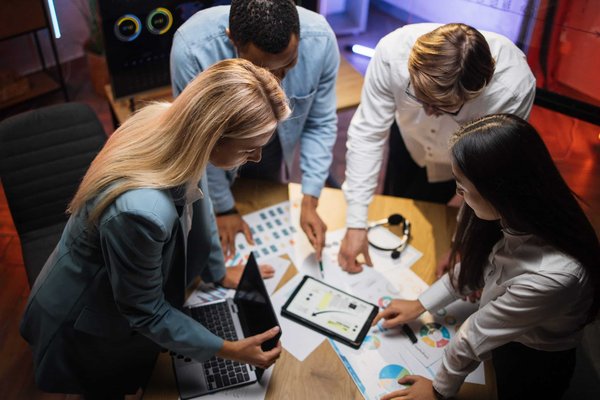 Quels outils utiliser pour une analyse concurrentielle en marketing ?